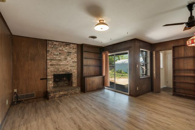 2611 N LEIGHTON CIRCLE, Wichita Falls, TX 76309