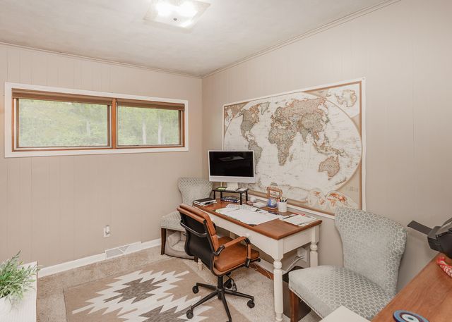 310 Circle Drive, Riverdale, IA 52722