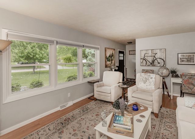 310 Circle Drive, Riverdale, IA 52722