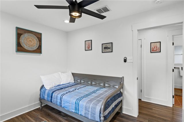 1903 Johnson Ave, Rockport, TX 78382