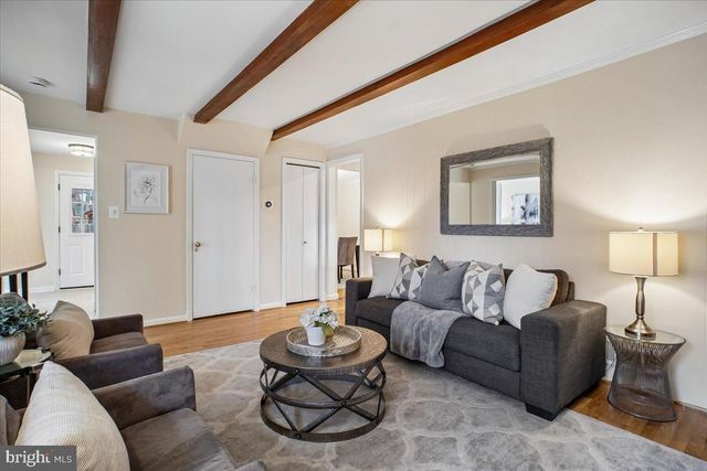 10113 CARDINAL RD, Fairfax, VA 22030