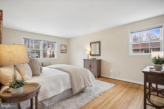 10113 CARDINAL RD, Fairfax, VA 22030