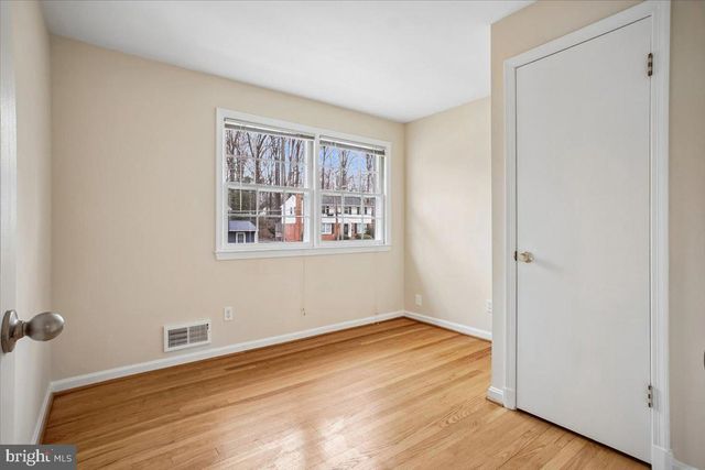 10113 CARDINAL RD, Fairfax, VA 22030