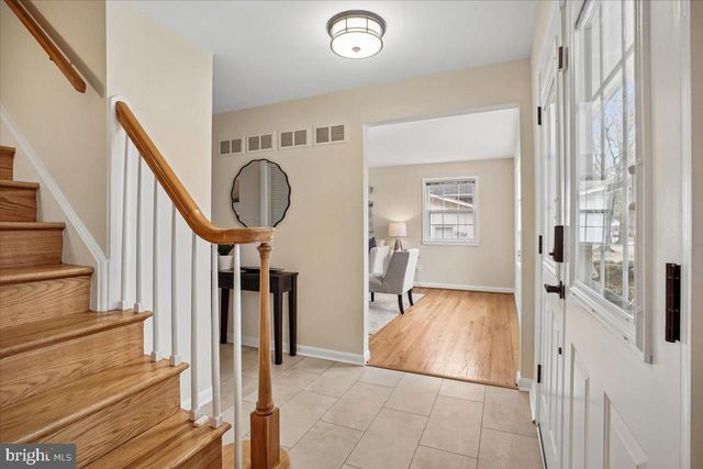 10113 CARDINAL RD, Fairfax, VA 22030