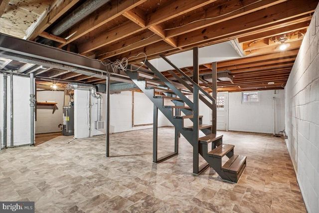 10113 CARDINAL RD, Fairfax, VA 22030