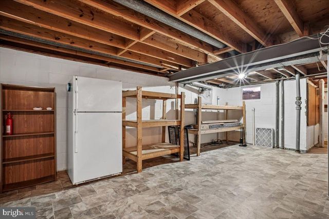 10113 CARDINAL RD, Fairfax, VA 22030