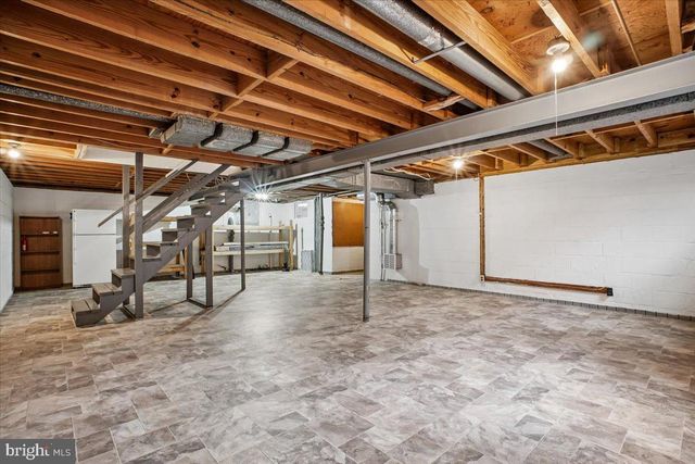 10113 CARDINAL RD, Fairfax, VA 22030