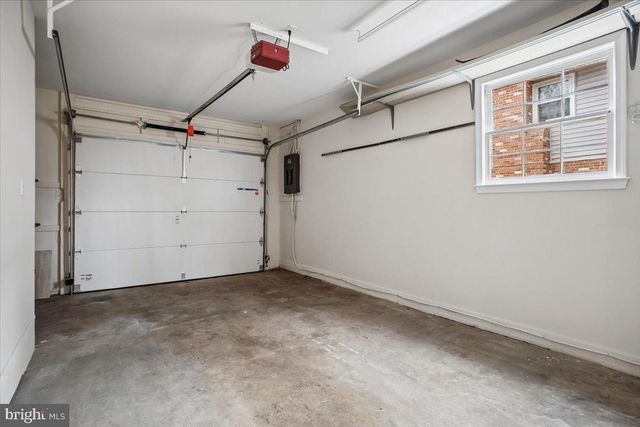 10113 CARDINAL RD, Fairfax, VA 22030