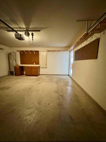 400 Blue Shale DR, Jarrell, TX 76537
