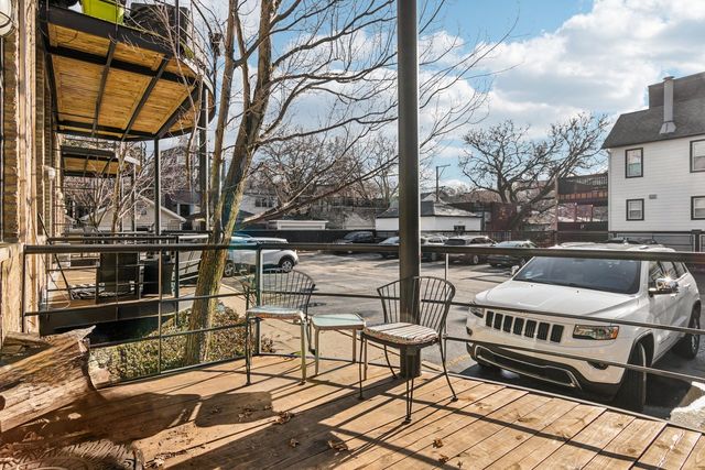 2343 N Greenview Avenue 111, Chicago, IL 60614