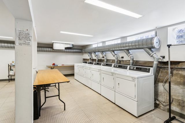 2343 N Greenview Avenue 111, Chicago, IL 60614