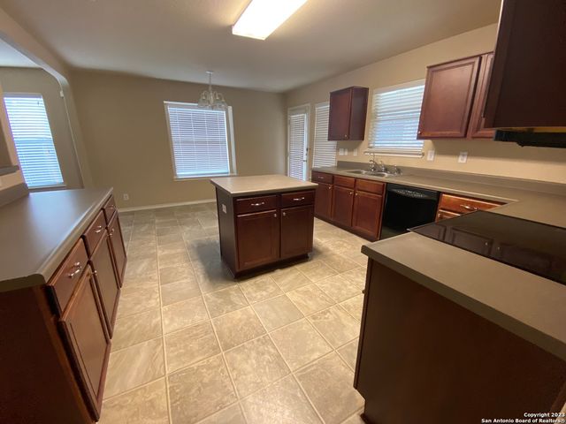7811 FORT ALLEN, San Antonio, TX 78227