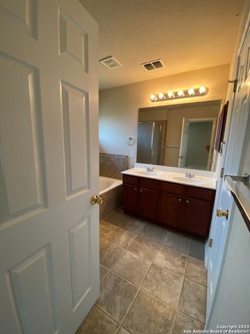 7811 FORT ALLEN, San Antonio, TX 78227