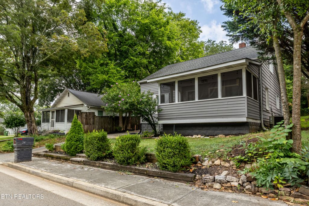 241 Boardman Ave, Maryville, TN 37803