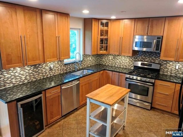 373 Franklin Street, Haworth, NJ 07641