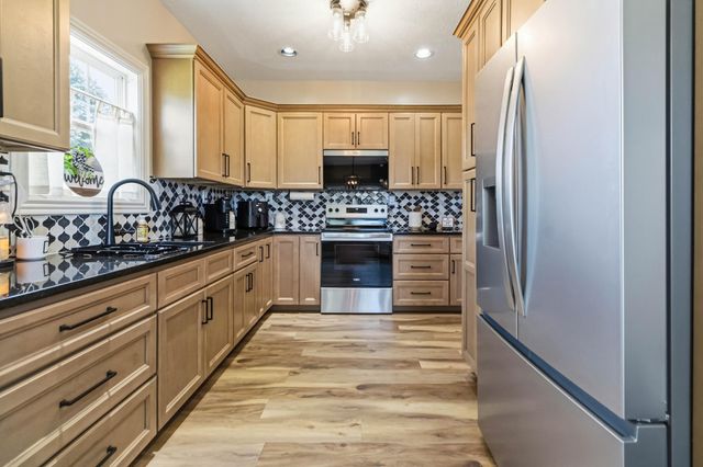 752 County Farm Road, London, KY 40741