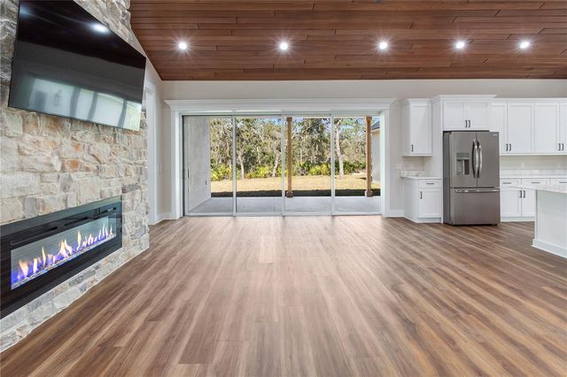 2911 SAND PINE TRAIL, Frostproof, FL 33843