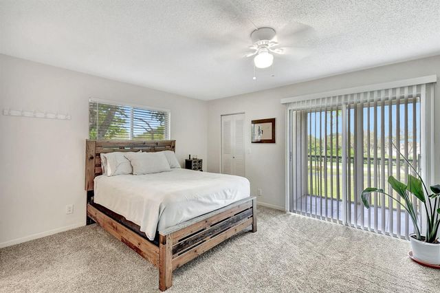 7185 Huntington Lane 301, Delray Beach, FL 33446
