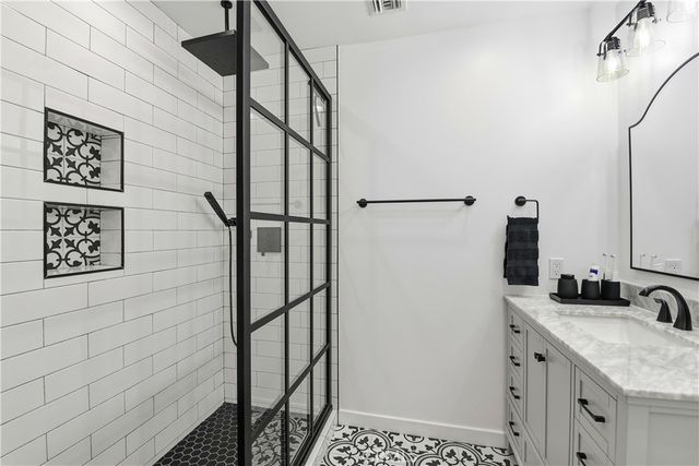 10560 Limerick, Chatsworth, CA 91311