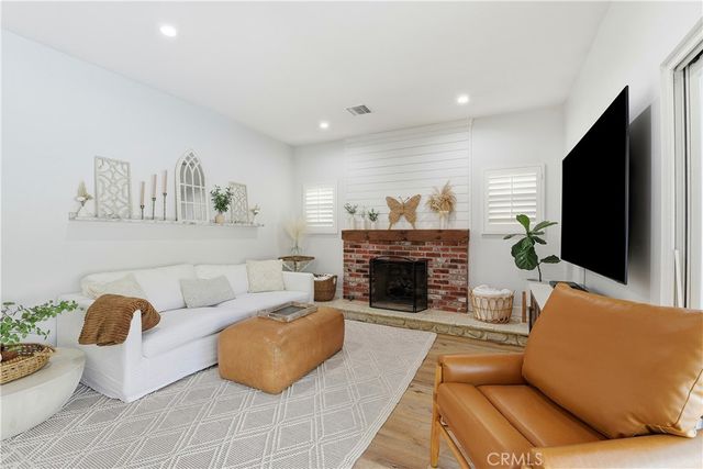 10560 Limerick, Chatsworth, CA 91311