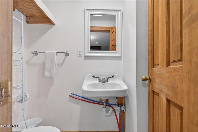 14 Congress Avenue, Saratoga Springs, Inside, NY 12866