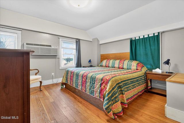 14 Congress Avenue, Saratoga Springs, Inside, NY 12866