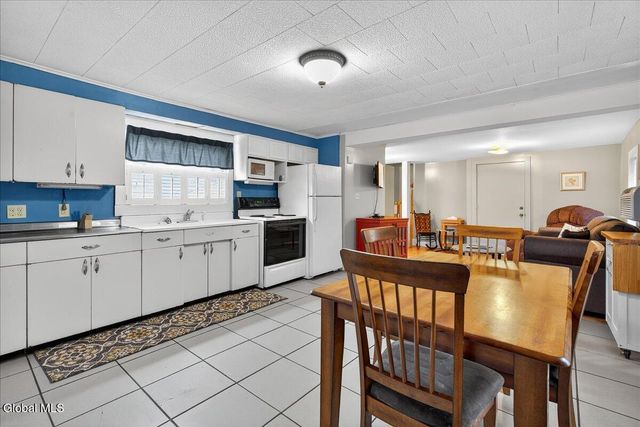 14 Congress Avenue, Saratoga Springs, Inside, NY 12866