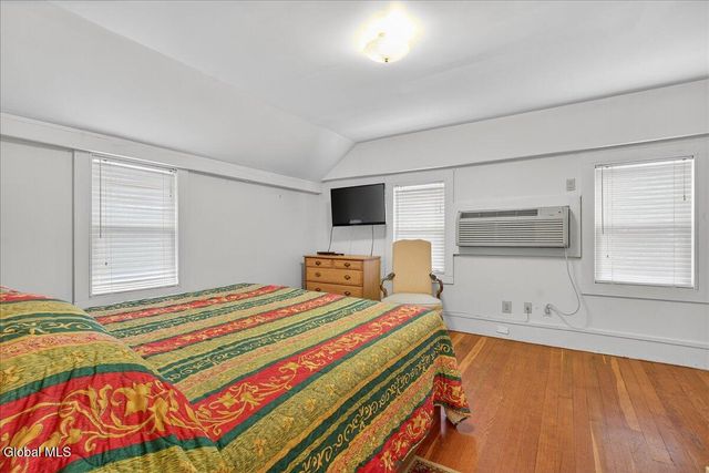 14 Congress Avenue, Saratoga Springs, Inside, NY 12866