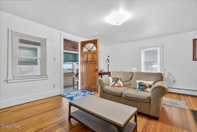 14 Congress Avenue, Saratoga Springs, Inside, NY 12866