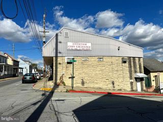 136 N CANNON AVE, Hagerstown, MD 21740