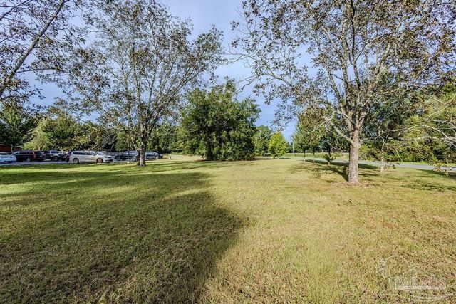Woodbine Rd, Pace, FL 32571