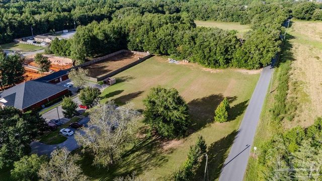 Woodbine Rd, Pace, FL 32571