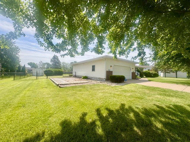 11603 1st Street, Milan, IL 61264