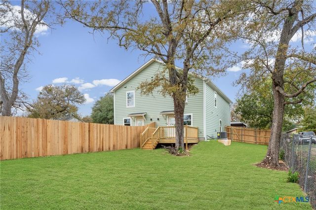 622 E 8th Avenue A & B, Belton, TX 76513