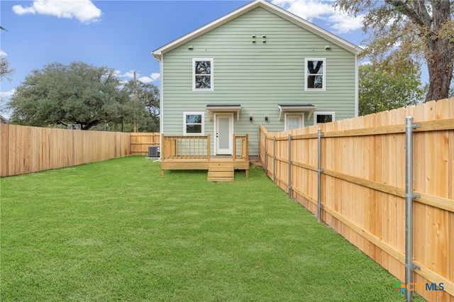 622 E 8th Avenue A & B, Belton, TX 76513