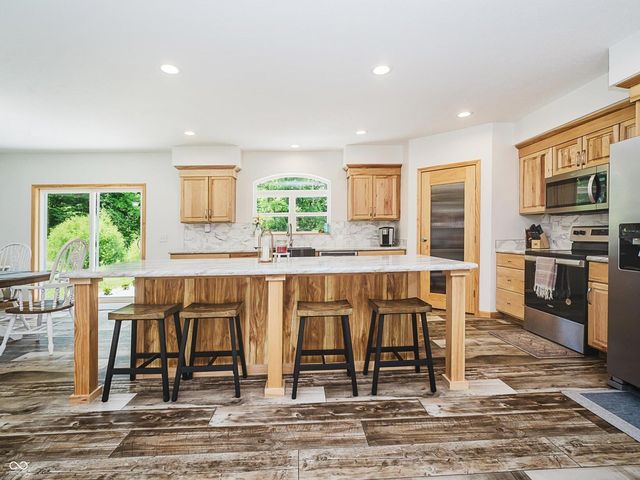 9330 S State Road 243, Cloverdale, IN 46120