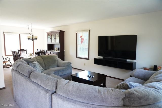 33409 Chatham Drive, Avon Lake, OH 44012