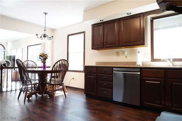 33409 Chatham Drive, Avon Lake, OH 44012