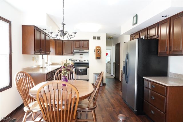 33409 Chatham Drive, Avon Lake, OH 44012