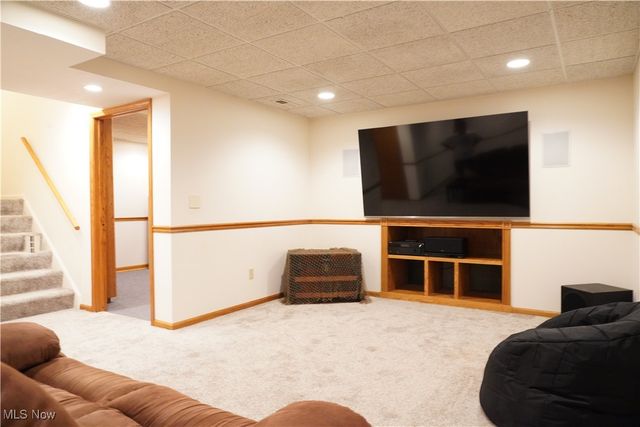 33409 Chatham Drive, Avon Lake, OH 44012