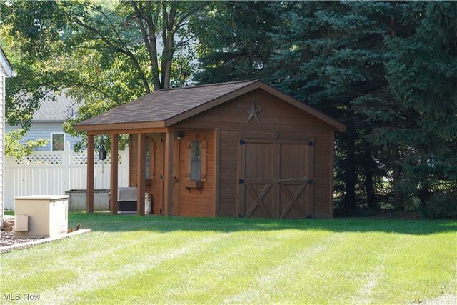 33409 Chatham Drive, Avon Lake, OH 44012