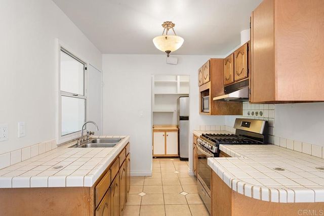 2735 Kausman Street, San Diego, CA 92139