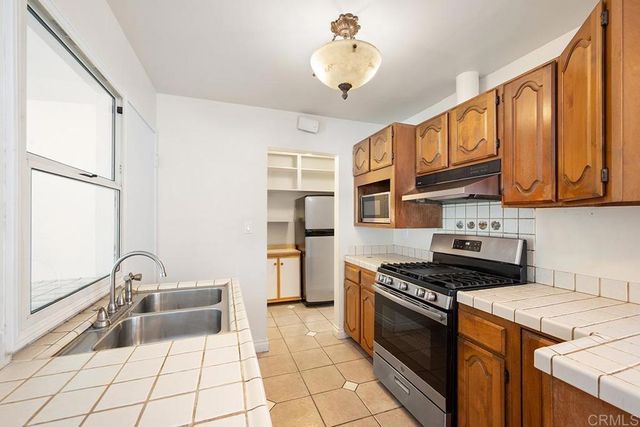 2735 Kausman Street, San Diego, CA 92139