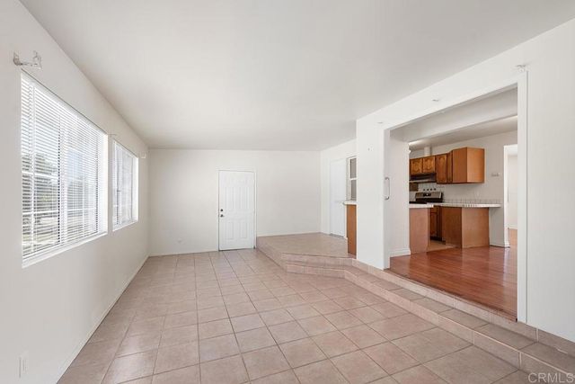 2735 Kausman Street, San Diego, CA 92139