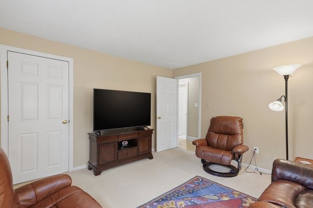 27 Marlboro Road, Georgetown, MA 01833