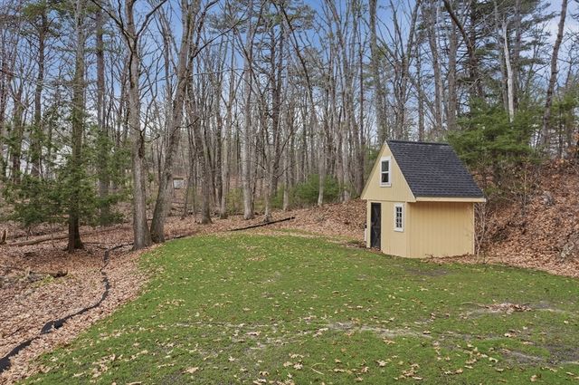 27 Marlboro Road, Georgetown, MA 01833