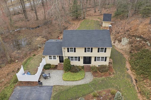 27 Marlboro Road, Georgetown, MA 01833