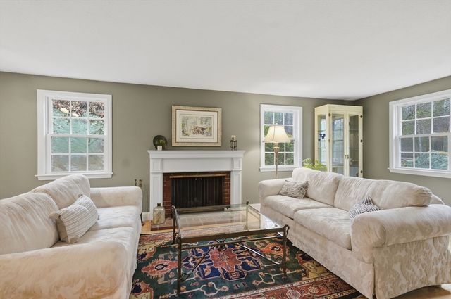 27 Marlboro Road, Georgetown, MA 01833