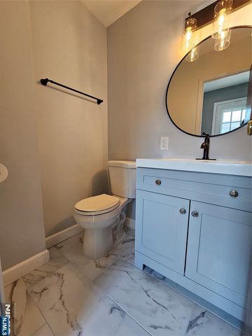 678 Bloomfield Avenue 678, West Caldwell, NJ 07006