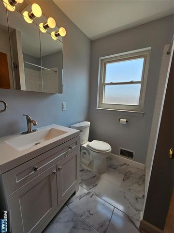 678 Bloomfield Avenue 678, West Caldwell, NJ 07006